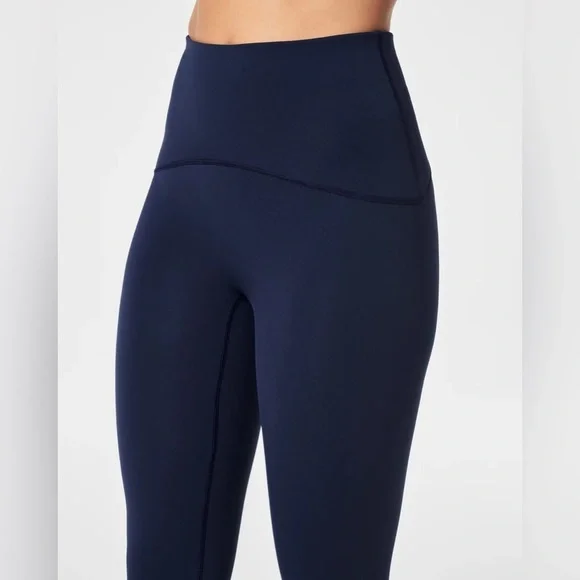 SPANXshape™ Booty Boost® 7/8 Leggings Navy Blue Size Medium - Picture 6 of 13